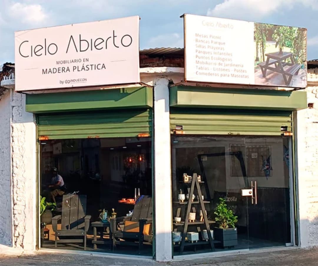 Fachada de la tienda cielo abierto